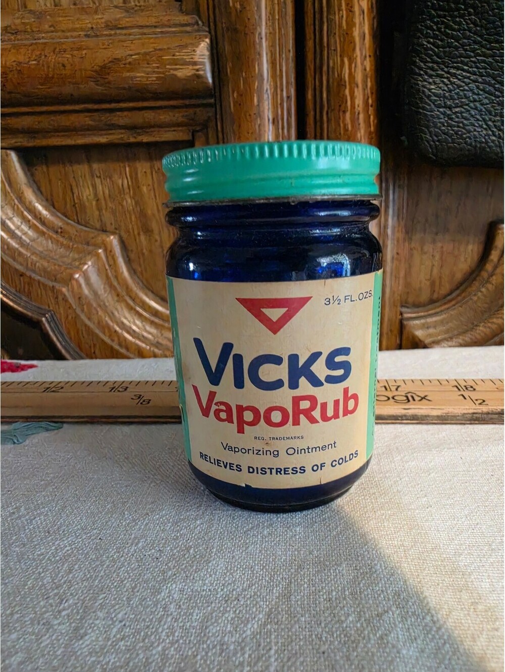 Vintage Vicks VapoRub Jar – Cobalt Blue Glass, 3½ oz (Richardson-Merrell Era)